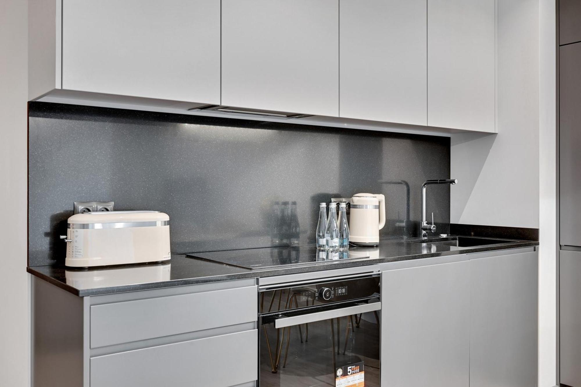Scala City Center Premium Apartments With Parking By Lion Apartments Gdansk Exterior photo